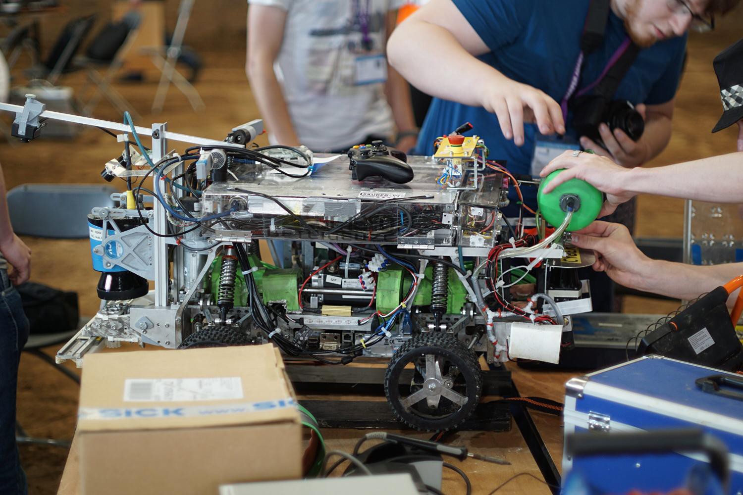 das Spritzmodul wird an Beteigeuze befestigt